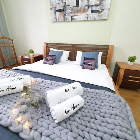 Inn Home Apartments In Kiev Center Esterno foto