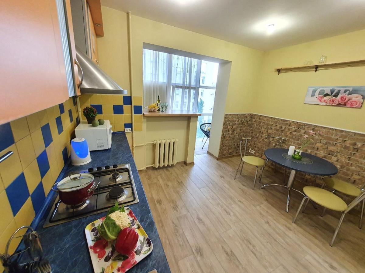 Inn Home Apartments In Kiev Center Esterno foto