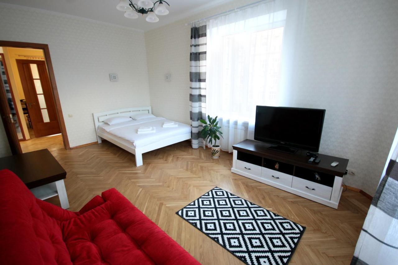 Inn Home Apartments In Kiev Center Esterno foto