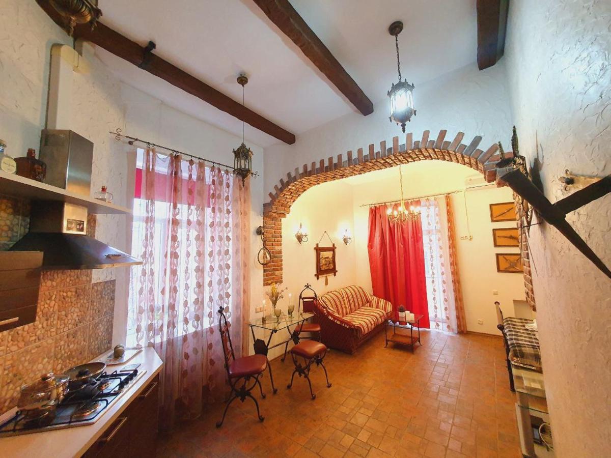 Inn Home Apartments In Kiev Center Esterno foto
