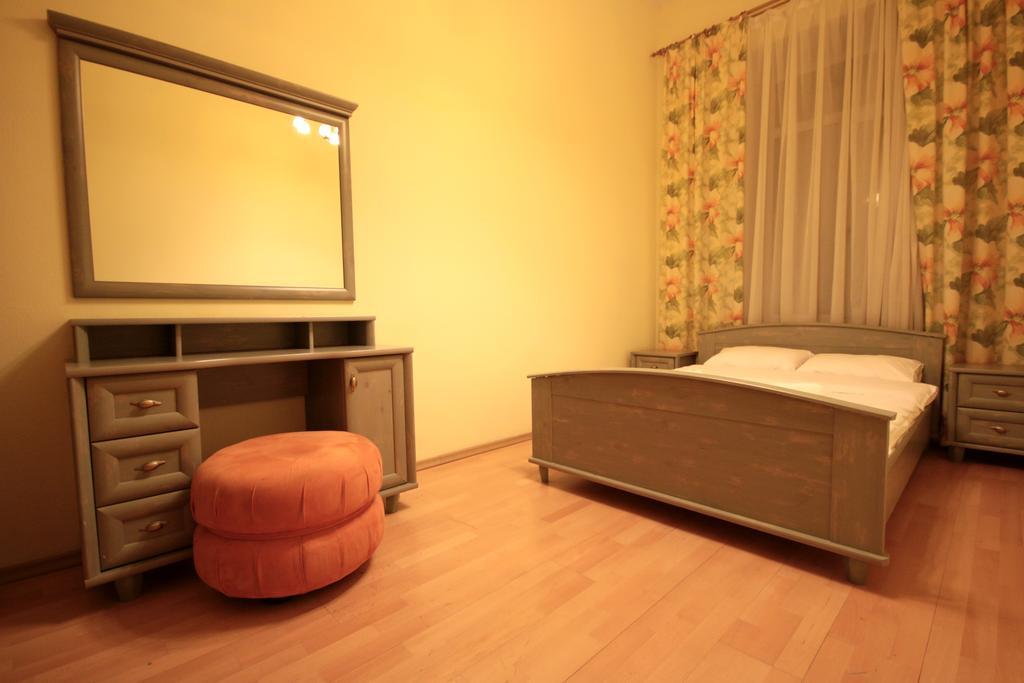Inn Home Apartments In Kiev Center Esterno foto