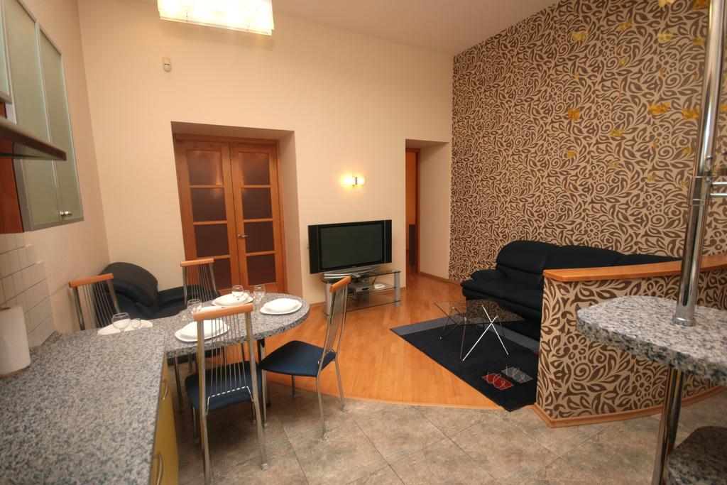 Inn Home Apartments In Kiev Center Esterno foto