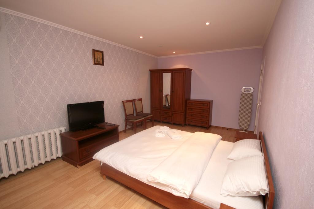 Inn Home Apartments In Kiev Center Esterno foto