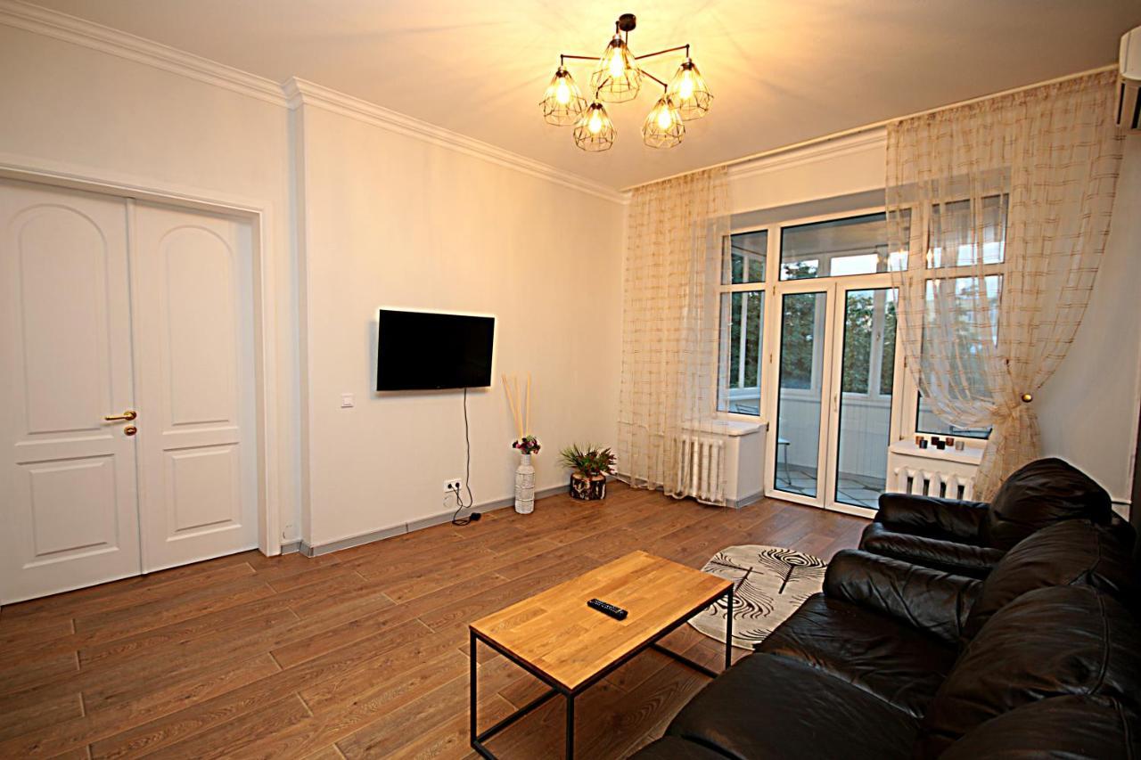 Inn Home Apartments In Kiev Center Esterno foto