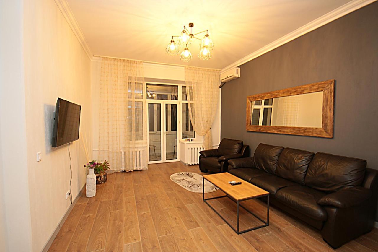 Inn Home Apartments In Kiev Center Esterno foto