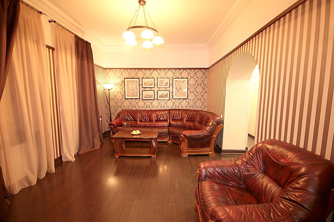 Inn Home Apartments In Kiev Center Esterno foto