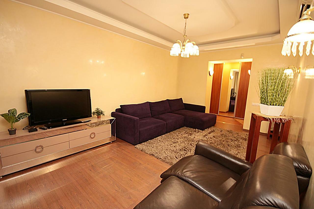 Inn Home Apartments In Kiev Center Esterno foto