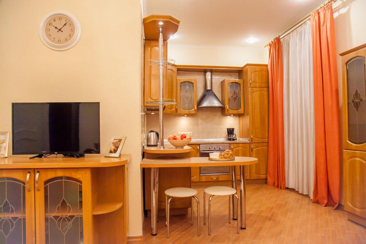 Inn Home Apartments In Kiev Center Esterno foto