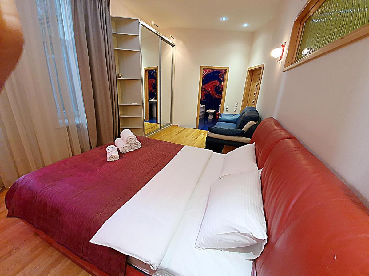 Inn Home Apartments In Kiev Center Esterno foto